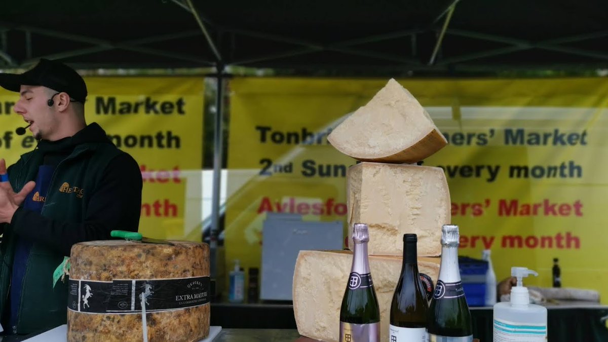 AylesfordFmMrkt's tweet photo. Check out the market kitchen with our host @LemonBites . Cooking demos, interviews &amp; more
Email reminderof every market here https://t.co/plgC5VtFTi or a text reminder by texting A to 07557739903 #Aylesford #FarmersMarket #Kent #ShopLocal #EatLocal #ad https://t.co/5KUfSEQLLH