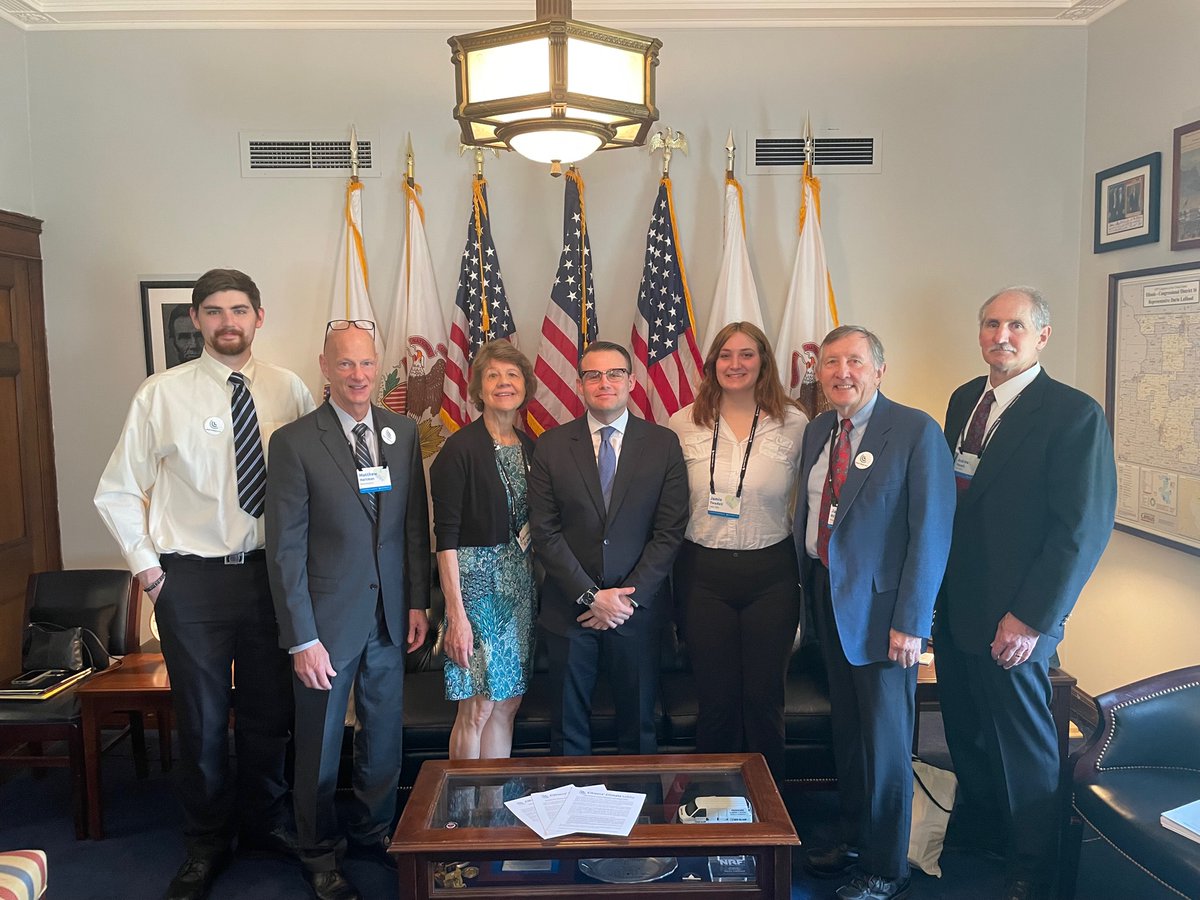 Thanks to Legislative Director Greg Warren and the office of @RepLaHood for our talk on Tuesday, and thanks @CitizensClimate for the support.  We're heading toward good jobs and low-cost energy that can last! #GrassrootsClimate #CCL2023