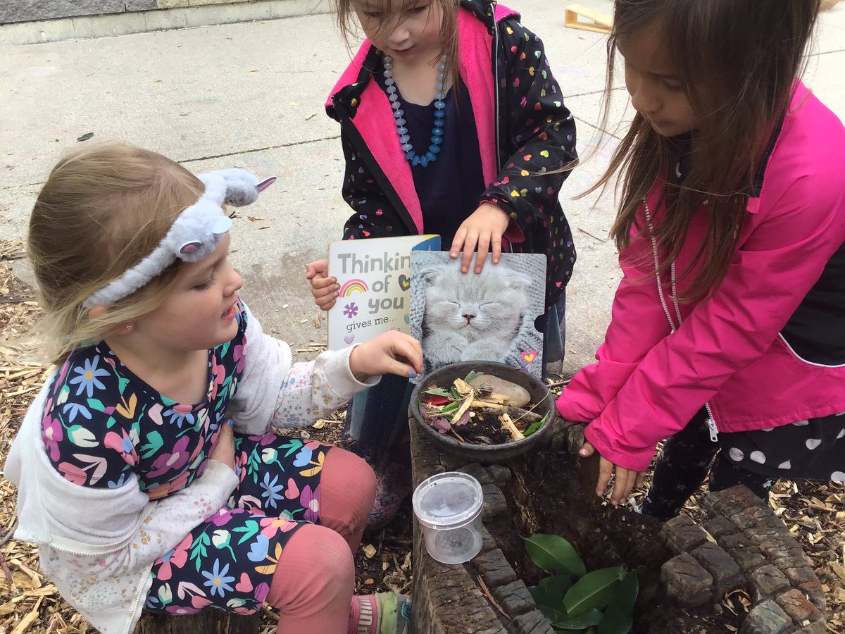 JBrentECE's tweet image. #LetThemPlay 
Then meet them where they’re at…where their senses, ideas, thoughts, opinions and wonder are fully engaged…and support rich and meaningful learning with #mathchat #sciencechat #literacychat #naturechat #discoverychat  #nothinginparticularchat