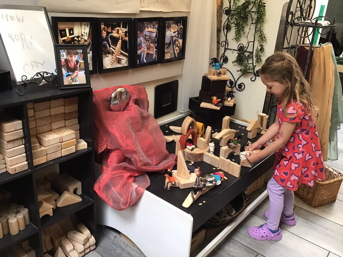 JBrentECE's tweet image. #LetThemPlay 
Then meet them where they’re at…where their senses, ideas, thoughts, opinions and wonder are fully engaged…and support rich and meaningful learning with #mathchat #sciencechat #literacychat #naturechat #discoverychat  #nothinginparticularchat