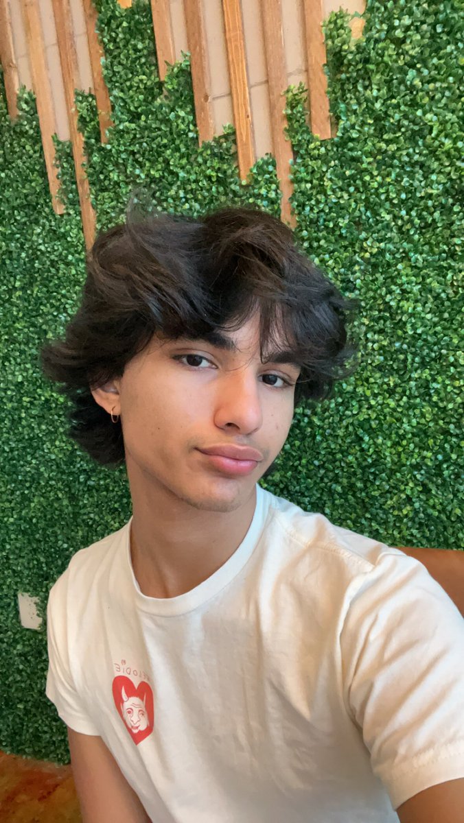 ares🫶🏽 on Twitter "child bearing hips"