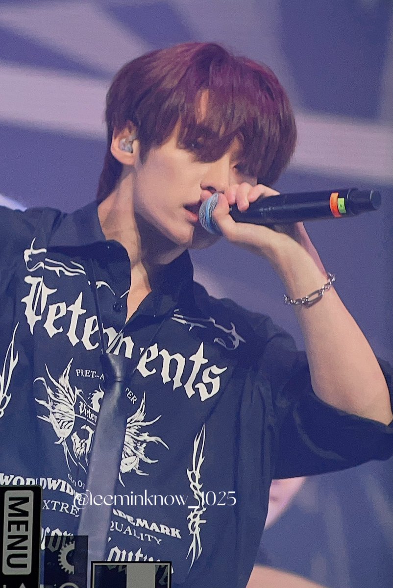 leeminknow_1025's tweet photo. 230616 롯데패밀리 콘서트

#STRAYKIDS  #LEEKNOW 
#스트레이키즈  #리노 https://t.co/fZLcZW5JkK