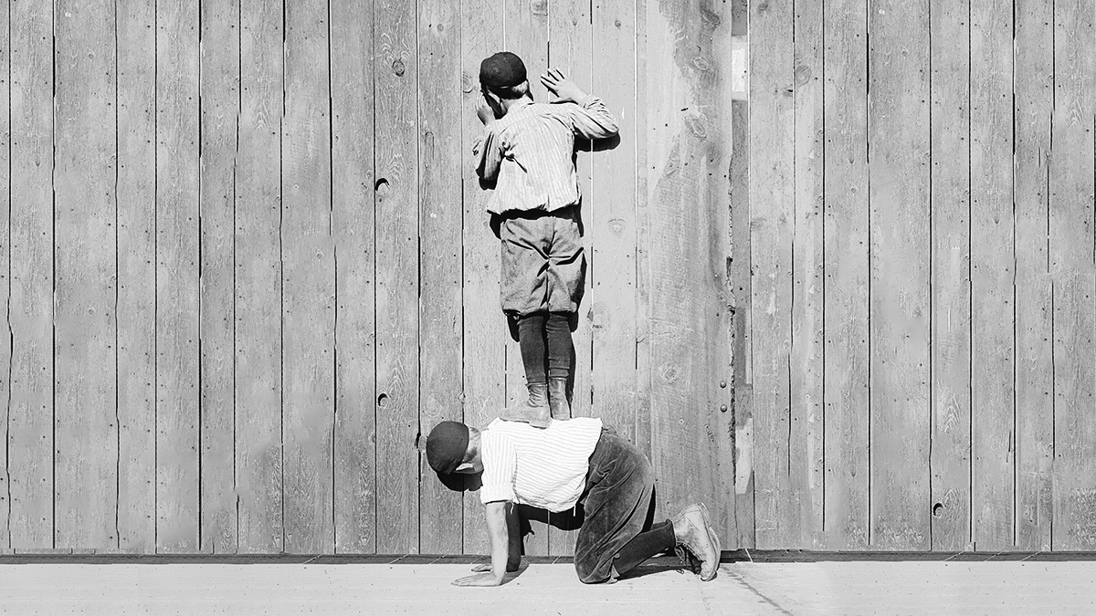 Does someone on your team suffer from imposter syndrome? Here's how to combat it, via <a href="/HarvardBiz/">Harvard Business Review</a>: hbr.org/2022/10/4-ways…

#impostersyndrome #leadership #teams