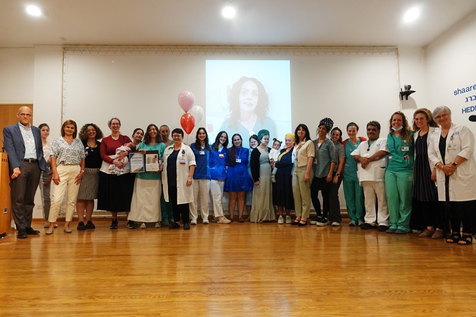 ShaareZedekUS's tweet photo. Shabbat Shalom from the Internal Medicine Group [Team B] at Shaare Zedek Medical Center. Team B [Pictured here] recently won the outstanding department of the year! https://t.co/ZzxaTG0SYF