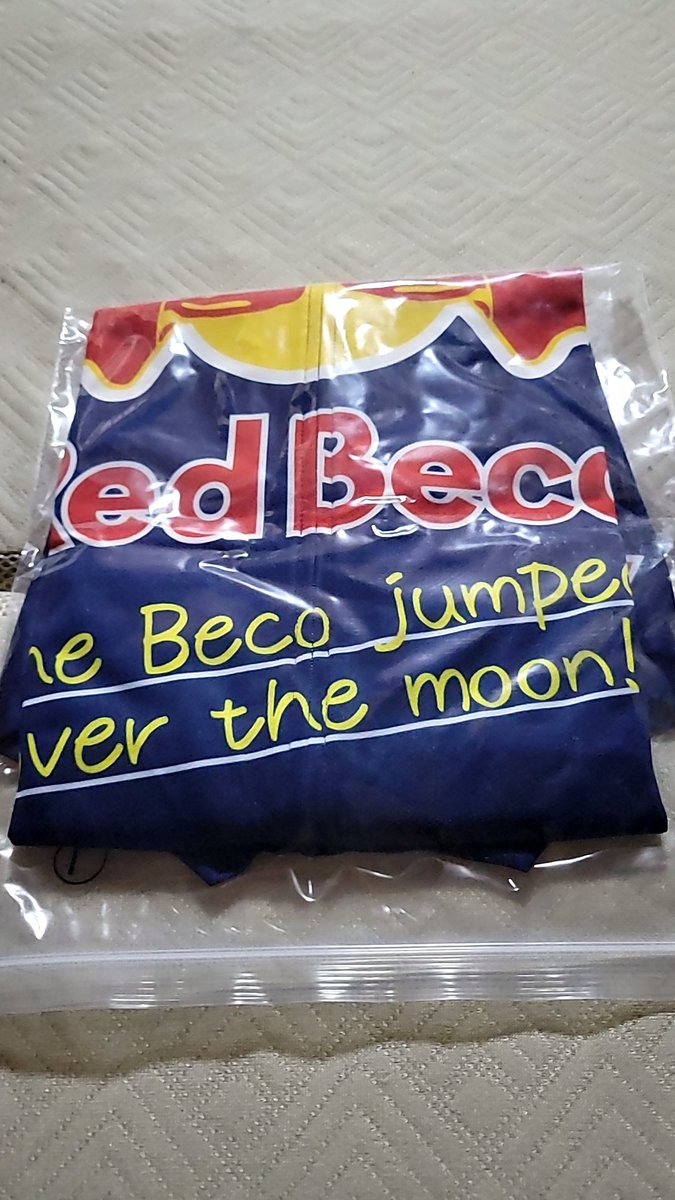 noppon_cycling's tweet photo. 出張行ってたから遅くなったけど赤ベコジャージ着弾してたーーー #redbeco https://t.co/7sQq5NvNrl