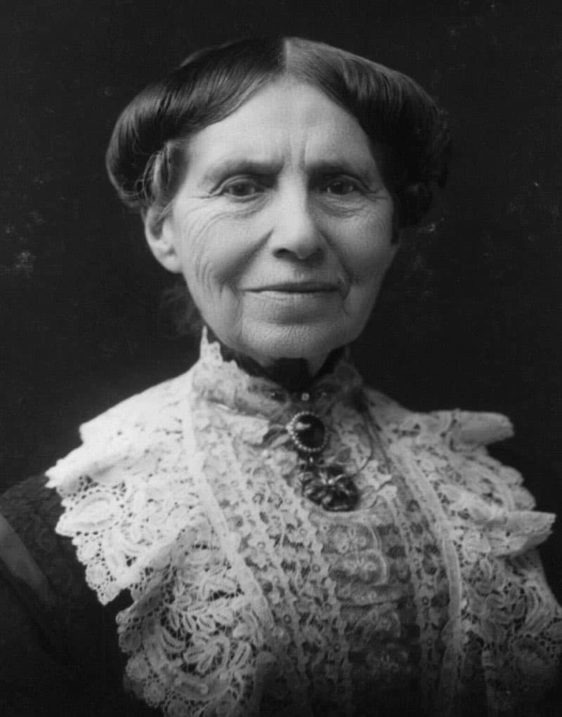 Clara Barton photographed by James E. Purdy in 1904. Clara was a pioneering nurse who founded the American Red Cross and was a hospital nurse in the American Civil War. #histmed #histnurse #historyofmedicine #historyofnursing #americancivilwar #pastmedicalhistory