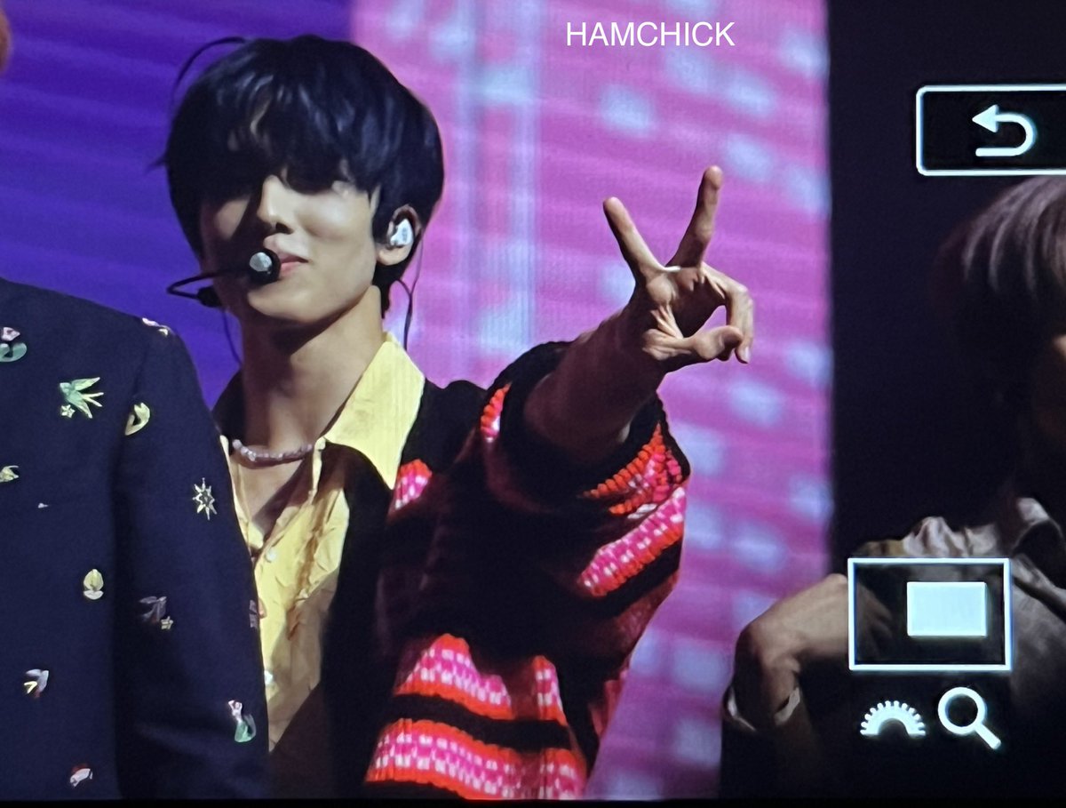 Hamchick25 tweet picture