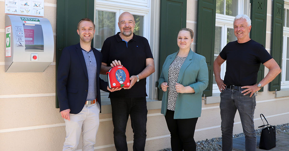 Herzsicherheit weiter verbessert – Haus der Musik in Kressbronn ab jetzt Standort für AED-Gerät

#Bodensee #Kressbronn #Stiftung #Sparkasse #Projekt #Jugendmusikschule #ErsteHilfe #Defibrillator #WochenblattNews

wochenblatt-news.de/region-bodense…