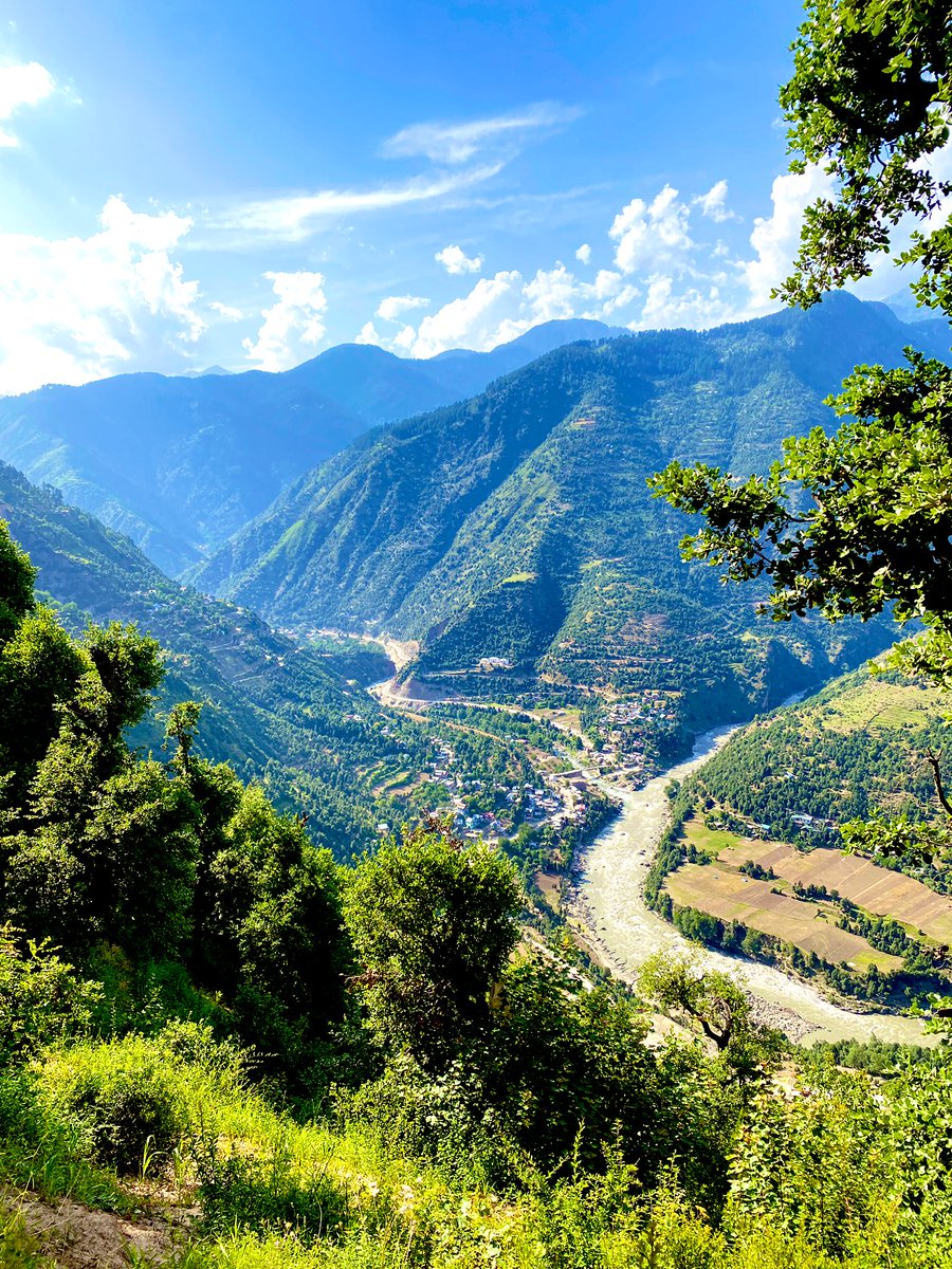 shaikh_omar's tweet photo. All my cares go away when I take a walk outside.

Majestic view of Dadpeth Village, Kishtwar 
@DrSyedSehrish 
@Devansh_IAS 
@DICKishtwar https://t.co/KCsbFC7H1A