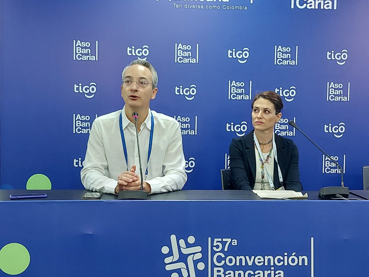 BBVAPrensa_co's tweet image. #AEstaHora | Mario Pardo Bayona, presidente de @BBVA_Colombia anuncia, de la mano de IFC, el lanzamiento del primer bono azul del país🧵#ConvenciónBancaria