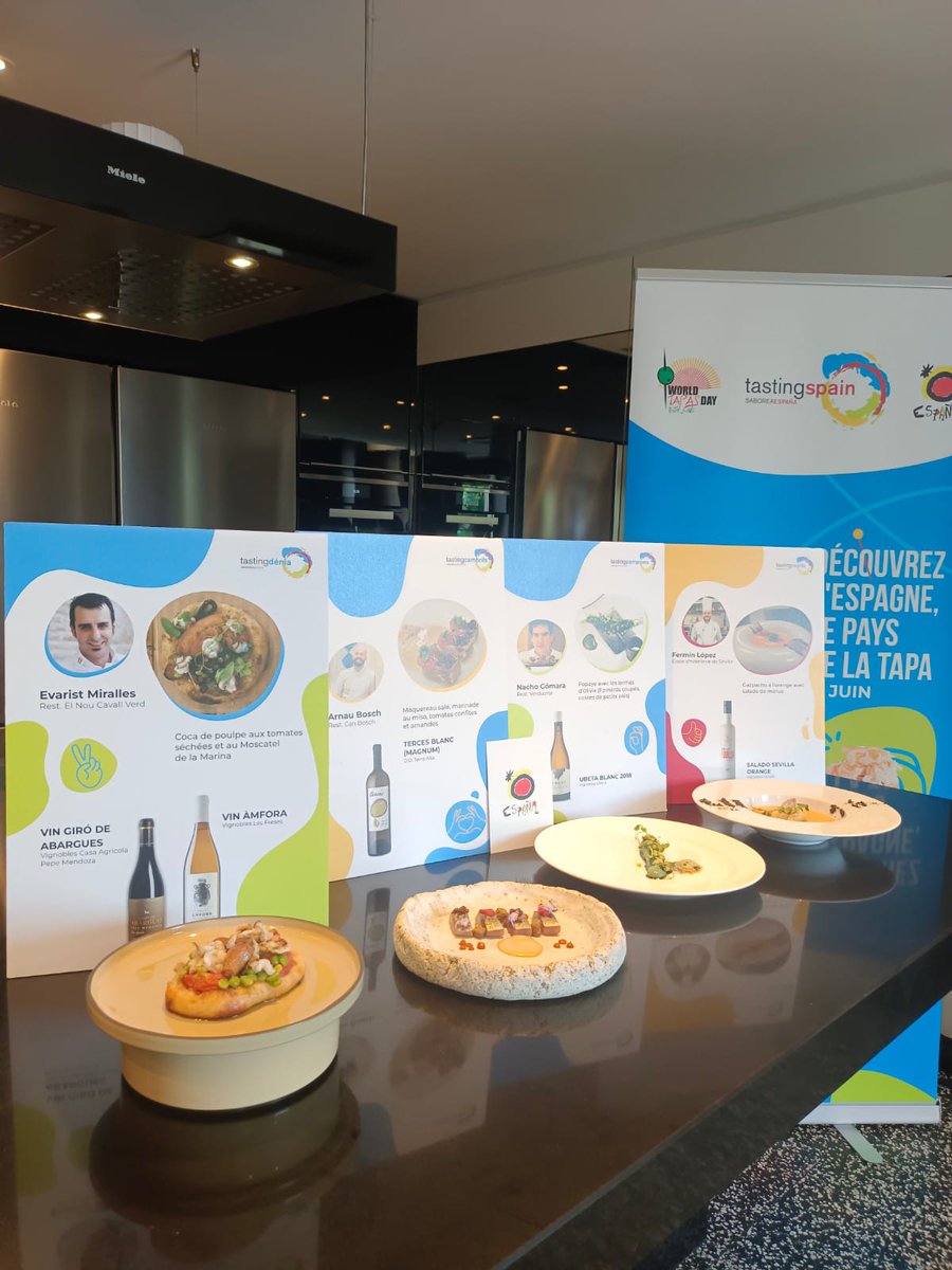 GVAturisme's tweet image. 🍽️¡El #DíaMundialdelaTapa en el Lyon Street Food Festival, en Francia, sabe a Dénia!

😋Así han disfrutado de la gastronomía de La Marina Altaprescriptores, periodistas y agentes