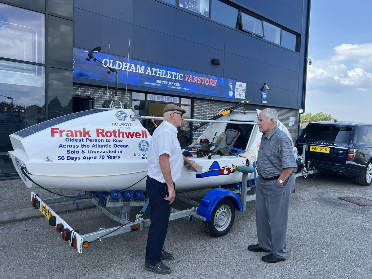 Was @OfficialOAFC with #FrankRothwell when we bumped into another legend #JoeRoyle discussing tactics about rowing across #AtlanticOcean again😉the oldest person ever to do it again👏👏👏#loveoldham #OldhamHour