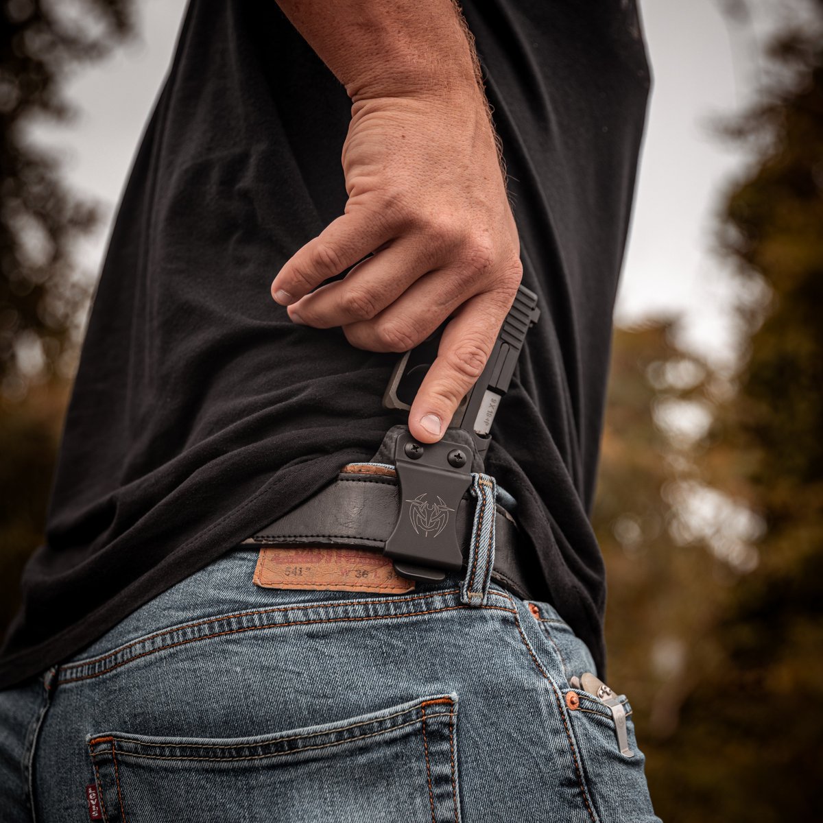 What holster are you running your DB9 in?