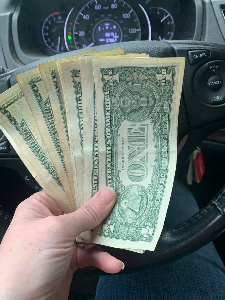 FigPet's tweet photo. This is YOUR can donations at work!
⬅️ On the left is the $114 we deposited in the bank today, from can returns a volunteer did.
➡️ On the right are Juni and Mack, who got spayed and neutered today for a total of $110! 🧵
#CanDrive #Kittens #Donations #Rescue #Pets https://t.co/Ti8Tvuj9mi
