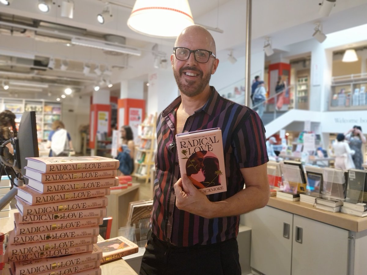 Look who stopped by – it's @NeilBlackmo signing copies of his new novel #RadicalLove @HutchHeinemann at our Charing Cross Road shop! Get them while they're hot 🙌