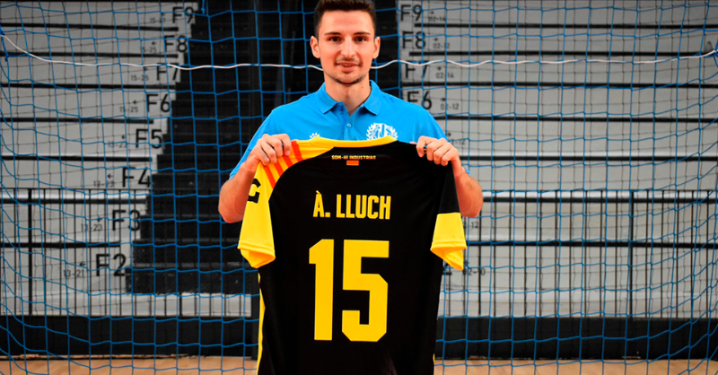LNFS's tweet photo. 🆕 @Alexlluch5
🤍🖤 @fsalagarcia

💬 “Esta era una oportunidad que no podía dejar escapar"

#LNFS #LigaFutsalProfesional