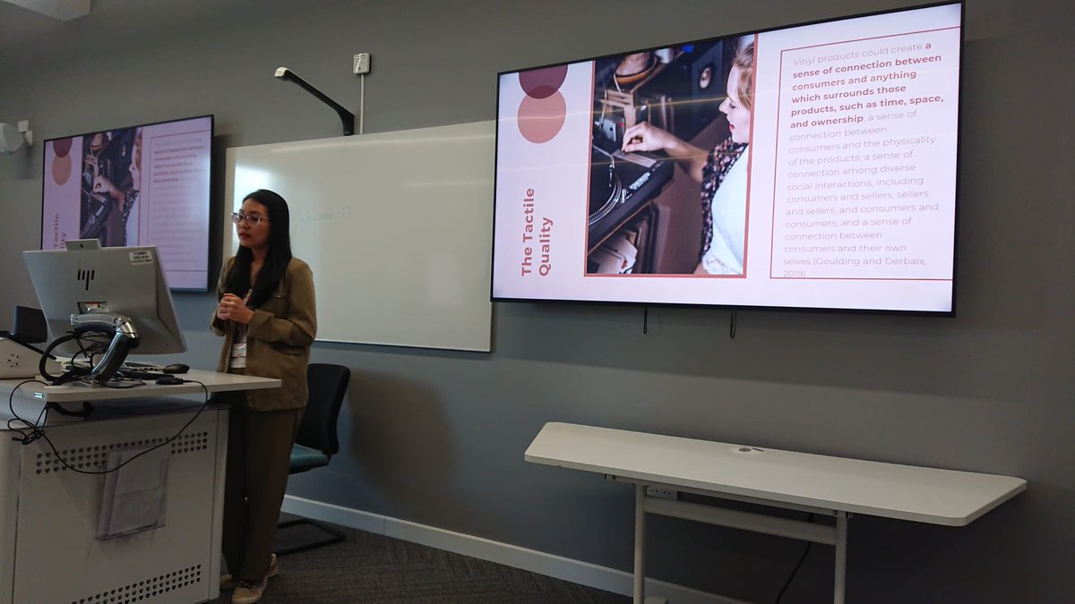 Alt Voices Panel! 

<a href="/niweditaa/">nivedita chatterjee</a> Methodological Challenges from Ethical Standpoint in Post-Colonial India

<a href="/ozgesomlyai/">Özge Çakır-Somlyai</a> Alternative News Media in Turkey

Aizhamal &amp; Admilson - Instagram &amp; Visual Representation of Afghanistan 

@traceypham96 Young People and
Vinyl Records