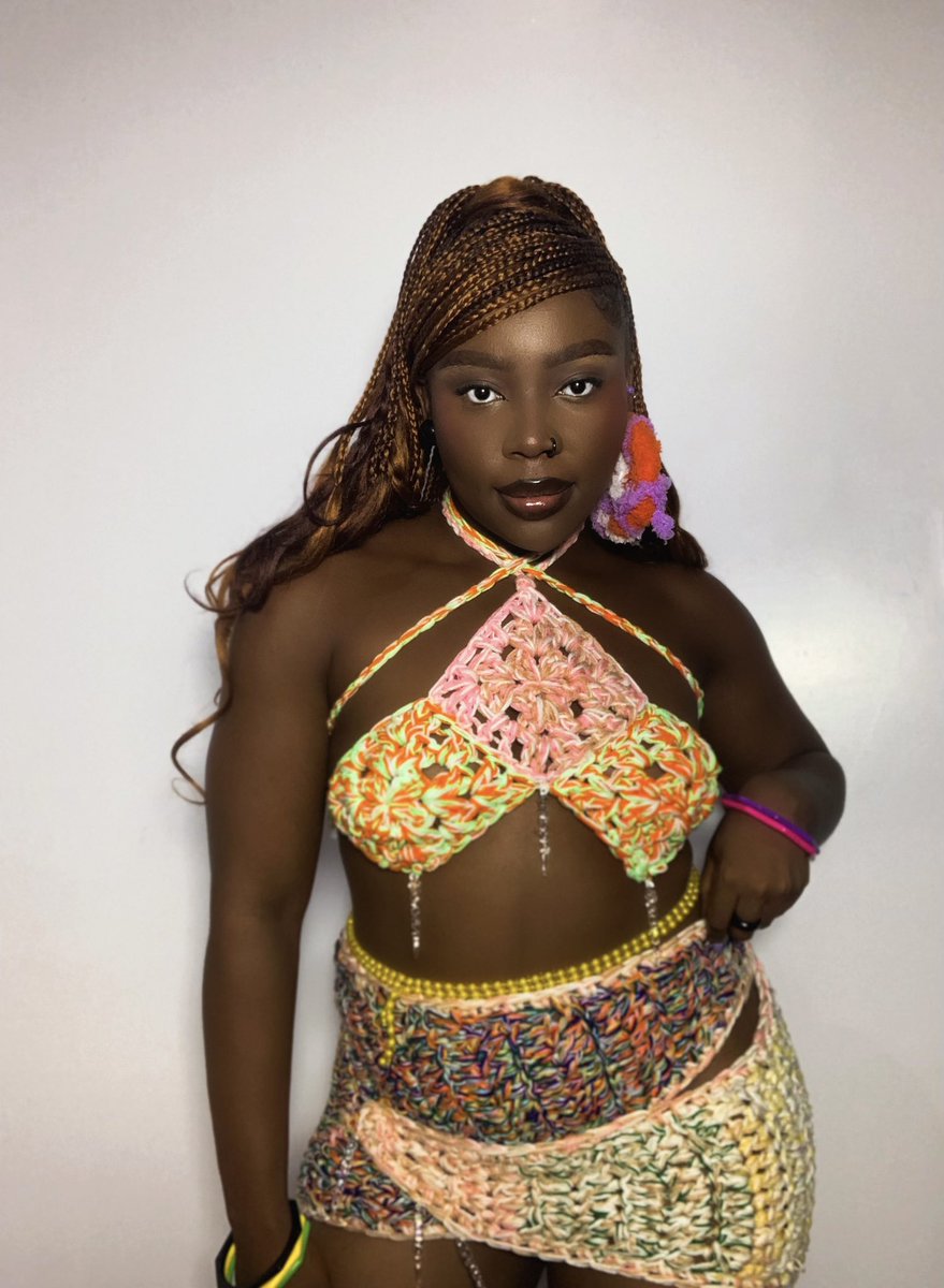UzomaKeola's tweet photo. Don’t Be Turned Off When You See Me On! ☺️
The Candy Set 🍬 🍭 😋🧶
#candy #candyman #crochetcandy #crochetrainbow #colormelt #beautybay #crocheteira https://t.co/U6yJqN7FL4