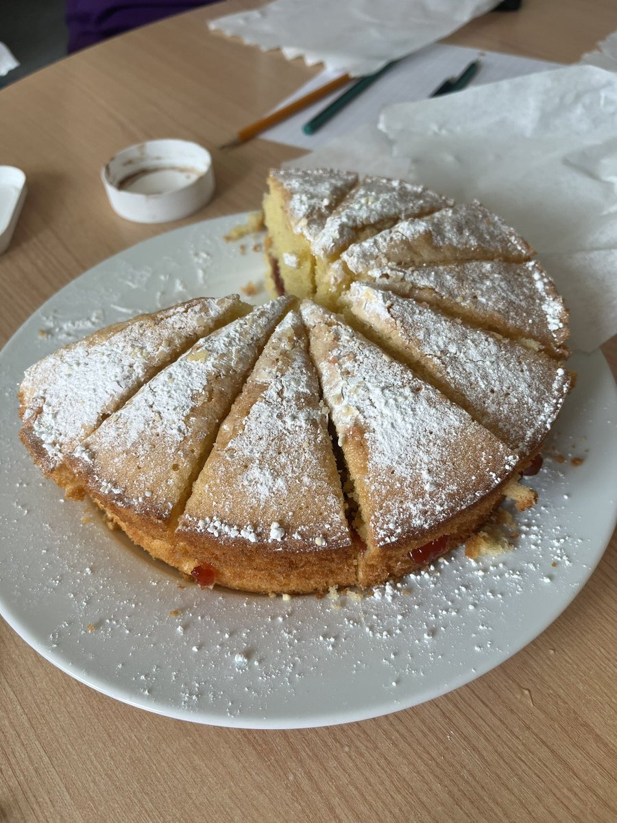 Cake disappearing fast to celebrate R’s 17th birthday…. 🎉🚘🎉

<a href="/BellBaxterBella/">Bella the Therapy Dog</a> <a href="/Bellbaxter_HS/">Bell Baxter High School</a>