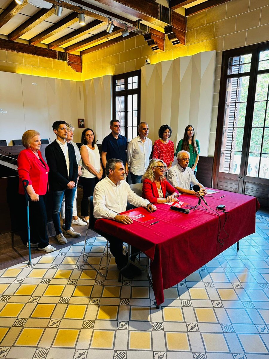 Avui hem formalitzat el pacte de govern amb <a href="/pscsantfeliu/">PSC Sant Feliu de Llobregat</a> i @veinsxsf, treballarem per fer un #santfeliu millor #activemsantfeliu