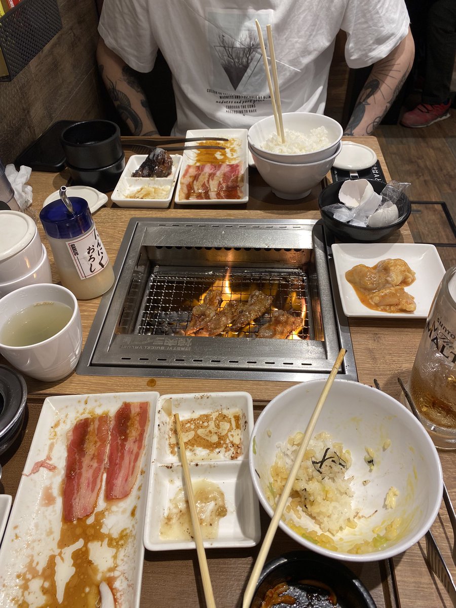 японизирова(н,нн)ая Арёнка 🐸 tweet media