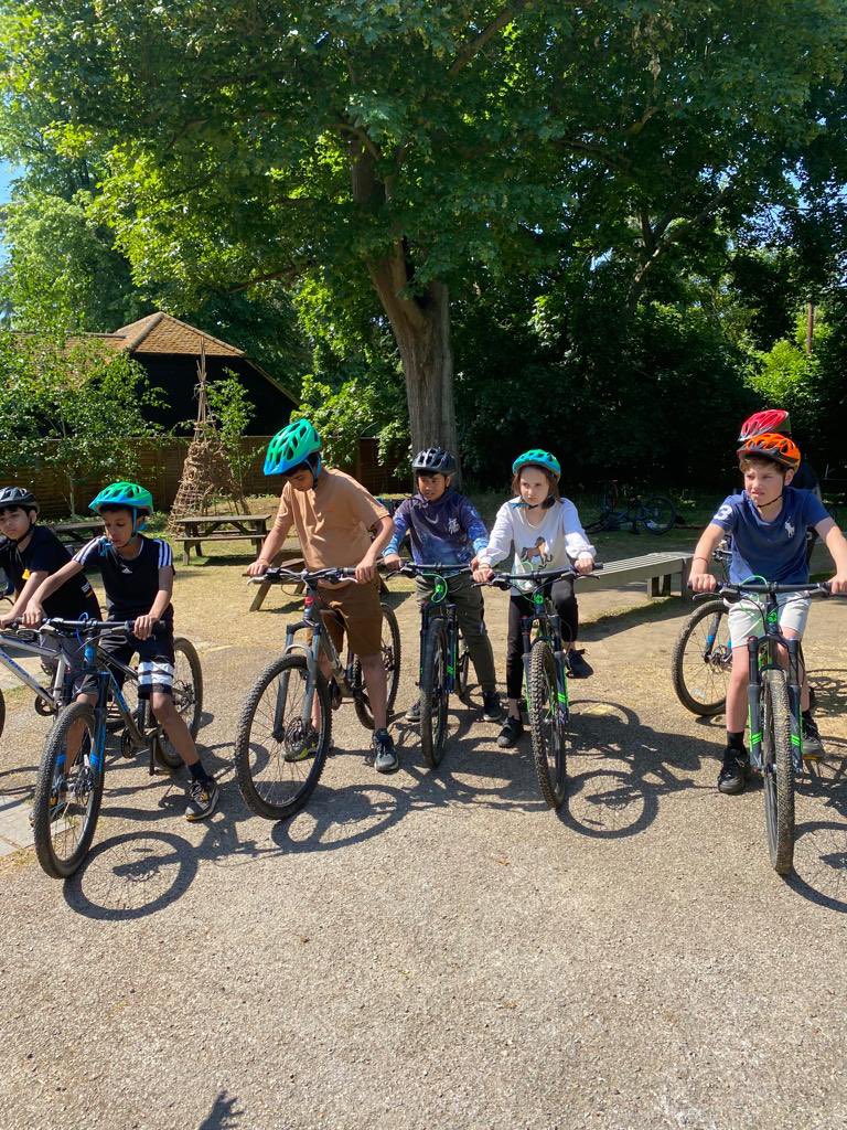 CampionClassE1's tweet photo. Bike riding action @StAnnesgaCPS https://t.co/RPixc9Z2Rn