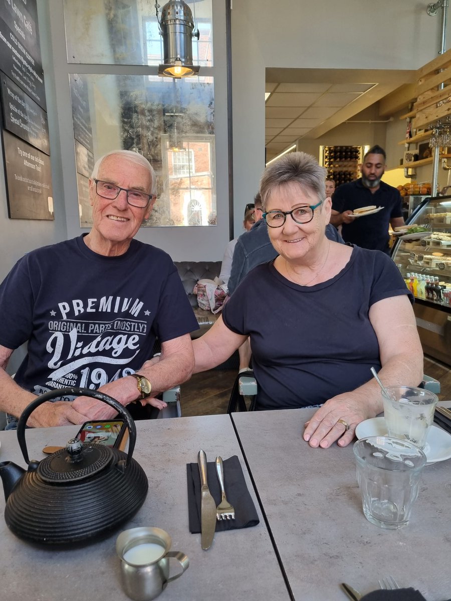 BeckyTalbotYou1's tweet photo. Birthday breakfast with these beauts to celebrate my dad's 80th! #HappyBirthday #eightieth #legend https://t.co/2Cwm8wTzKe