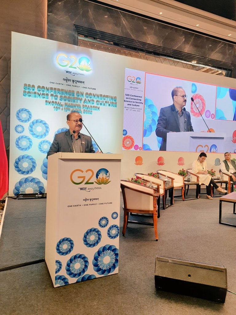 S20_India's tweet photo. Panel on Future of Inspirational Science discusses the ideas of how scientific ideas will shape the future. 

@TarunSouradeep @archanasharmagv @aschig 
@G20_Bharat 
@g20org . https://t.co/c6UmKFO04J