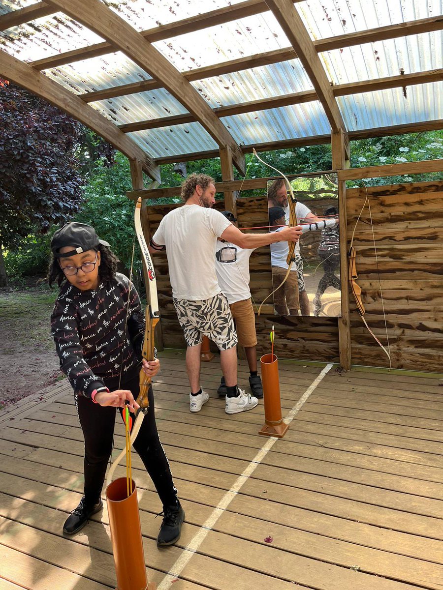 CampionClassE1's tweet photo. Many of the children are keen to continue with their archery skills @StAnnesgaCPS https://t.co/78OFvyEbX0