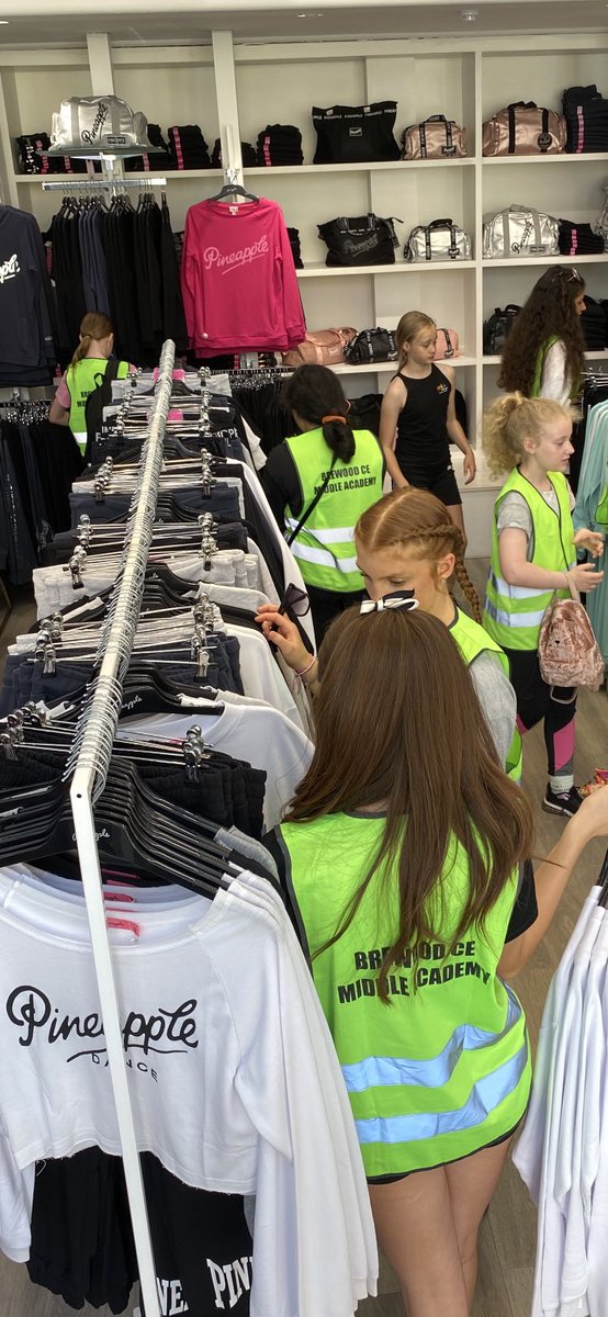 BrewoodAcademy's tweet photo. Time for a bit of shopping first #pineapplestudio https://t.co/d4gSbovMo0