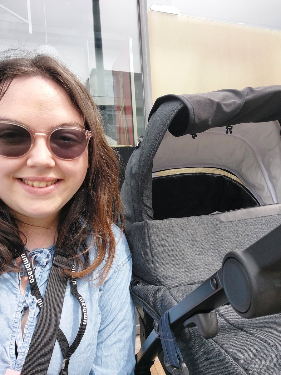 I'll be hanging out outside in the left corner, with a Friendly Baby! Come say hi 👋👋 #codegarden