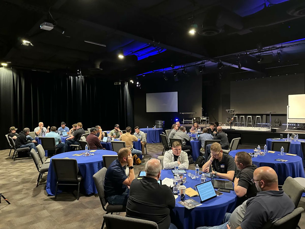 LibertyCNetwork's tweet image. Thanks to this group of LCN pastors who take time out of their week &amp;amp; month to coach and lead other pastors &amp;amp; church leaders on disciple-making.  These guys are models of self-sacrifice to fulfill the great commission around the country through other churches! #MakingDisciples