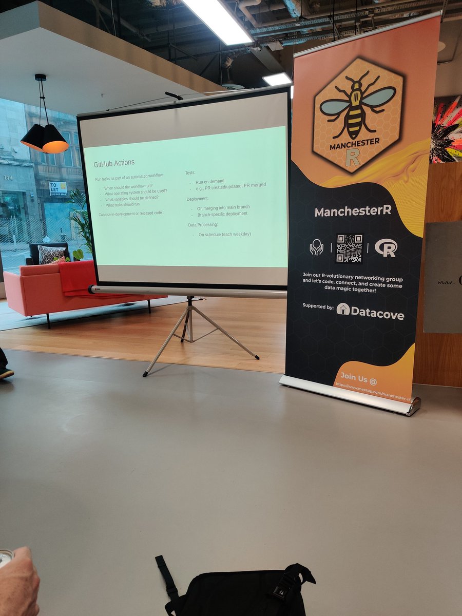 Took a break from python for a day!! 

Great event yesterday at the ManchesterR . Thanks to the @Datacove1 community. 

I was only there for my love for #ggplot but learnt a thing or two about #Rshiny and #Tidyverse

#datafam #ManchesterR #data #RProgram #RStudio #posit