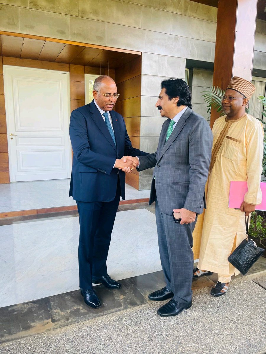 TheTGIGroup's tweet photo. As part of our commitment to food security and backward integration in emerging economies, we always seek strategic alliances.
On this note, our delegation to #ACF2023 also paid a courtesy visit to the Prime Minister of the Republic of Côte d’Ivoire @ACHIPatrick4.
 
#theTGIway https://t.co/LzjFbeIq9E