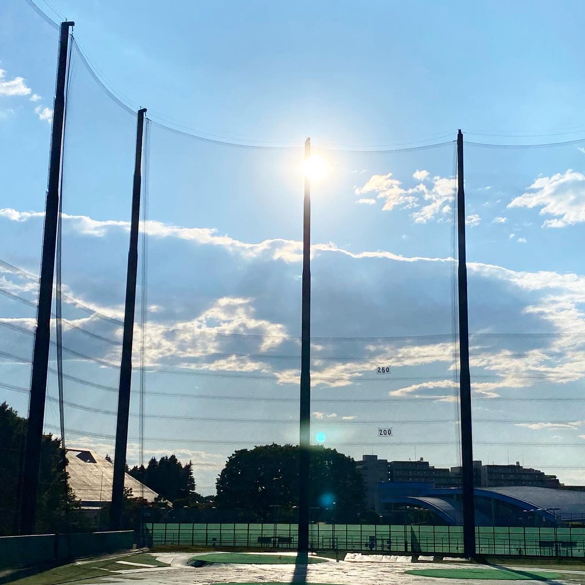 FlightscopeJ's tweet image. 梅雨の晴れ間という事で迷わず屋外レンジへGO。セットを変えたので、今日は＋でしっかりと。iPad miniとノートがお供です。逆光でしたが、いい気持ち。Have a nice shot weekend⛳️

flightscope.co.jp

#フライトスコープ #フライトスコープミーボ #ゴルフ #トラッキング #ローンチモニター