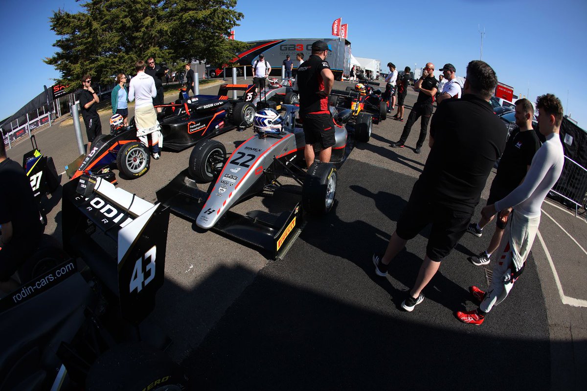 _Meaden's tweet image. 📍 @SnettertonMSV 

We're across both the @BritishGT and @BTCC action this weekend - and first on our mini UK tour is sunny Norfolk! ☀️

#MeadenPR #Comms #Digital #SocialMedia #Motorsport #Racing