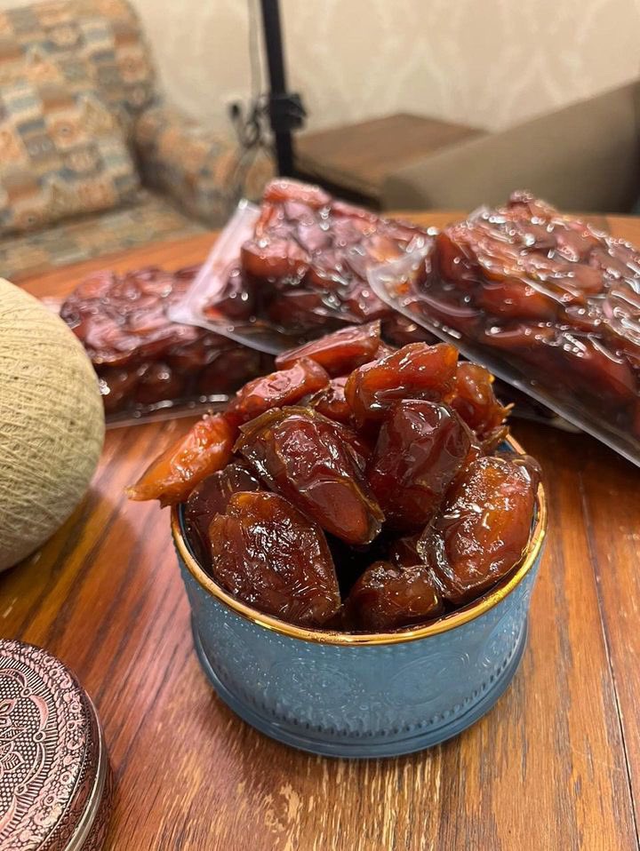 malikdates's tweet image. قائمة اسعار تمر خلاص القصيم المتوفر لدينا ،

١٢٠ ريال خلاص القصيم فاخر كرتون ٨كيلو 
١١٠ريال خلاص القصيم فاخر كرتون٦كيلو
١٧٥ريال خلاص القصيم ملكي كرتون ٨كيلو

🛑اسعار خاصة للكميات ١٠ كراتين وفوق 👌🏼