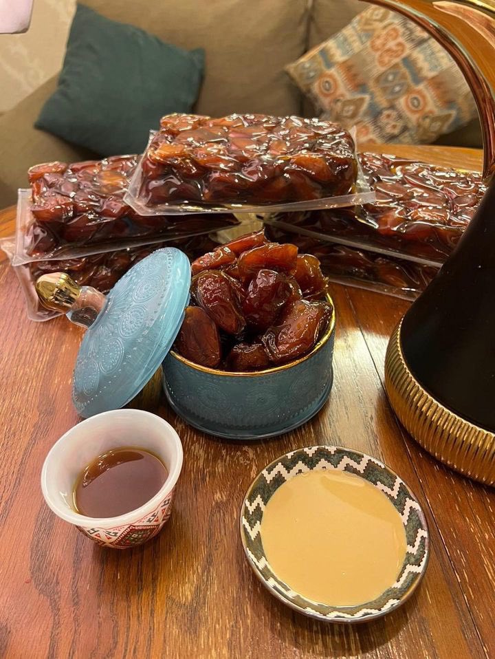 malikdates's tweet image. قائمة اسعار تمر خلاص القصيم المتوفر لدينا ،

١٢٠ ريال خلاص القصيم فاخر كرتون ٨كيلو 
١١٠ريال خلاص القصيم فاخر كرتون٦كيلو
١٧٥ريال خلاص القصيم ملكي كرتون ٨كيلو

🛑اسعار خاصة للكميات ١٠ كراتين وفوق 👌🏼