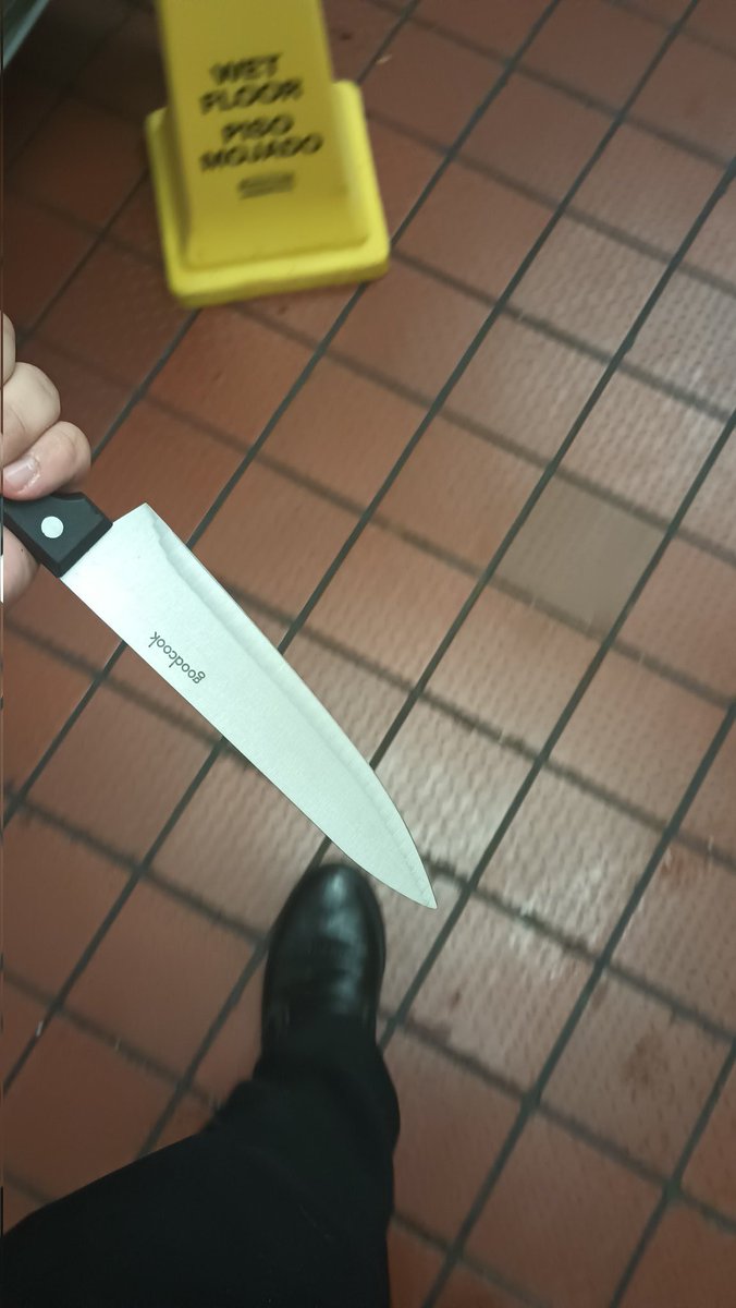 Yeyison51's tweet photo. I'm the new killer the cook killer https://t.co/u5BWMe0hpQ