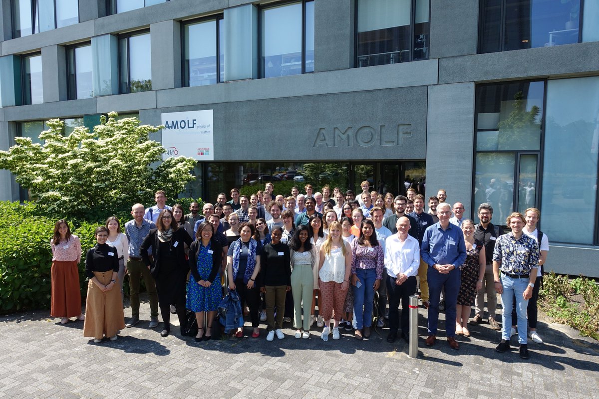 What a day to have the annual light management, materials design and fabrication for photovoltaics symposium! 
amolf.nl/lmpv