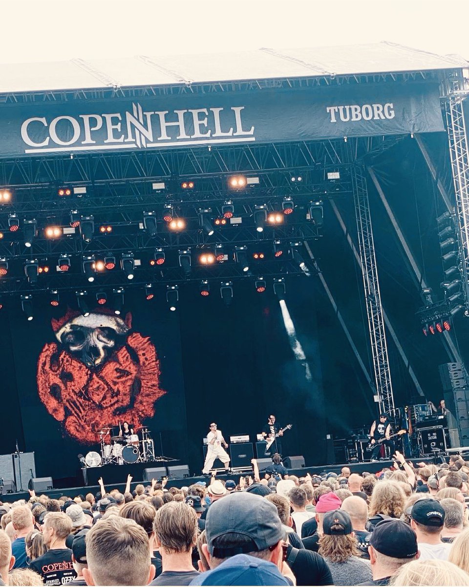 arobert's tweet image. Fan-shot clip of @OffiLIFEOFAGONY tearin it up at @COPENHELL youtu.be/ZhasKJ14TPc #lifeofagony #copenhell