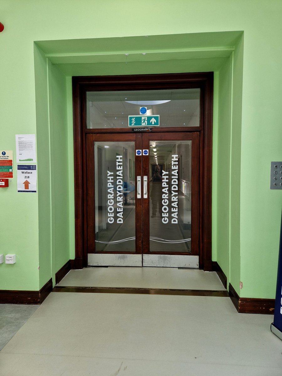 SxSwansea's tweet image. A collection of window and door graphics produced and fitted for various departments in @swanseauni by the team last week!

#directionalsignage #wayfinding #internalsignage #windowgraphics #doorgraphics #vinyloftheday #signmaker #signagesolutions