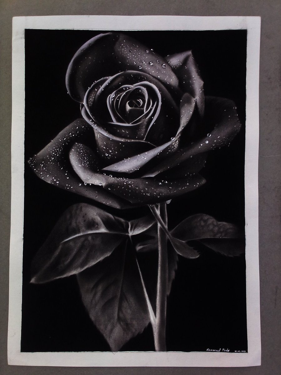 Zalusoarts's tweet image. Meet Emmanuel Phale from Blantyre. He is a self-taught visual artist who makes Charcoal and graphite pencil drawings. Check out more of his work @Emman123phale 

#ArtistFeature #Creatives #Malawi