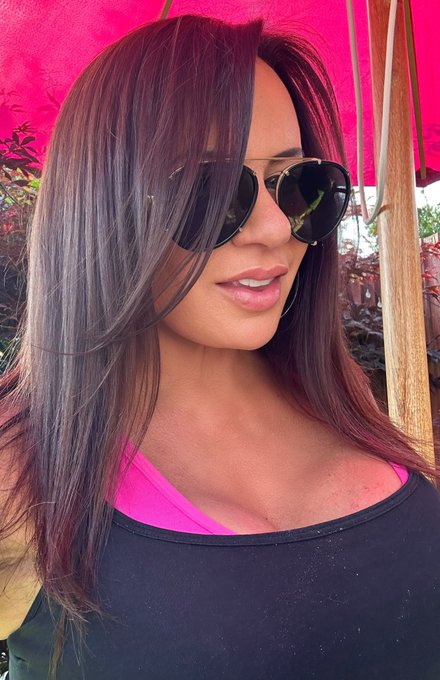 My Hairdresser just worked her magic, which R&rsquo;eal pet is picking up the tab ? 🐷🐛🐕 https://t.co/NosI3<a href="/tag/barbadosbaby"class="tags"><span>#barbadosbaby</span></a>