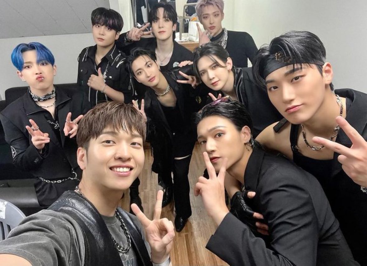 poplix_'s tweet photo. MY LOVES https://t.co/vTTpyVVzHy