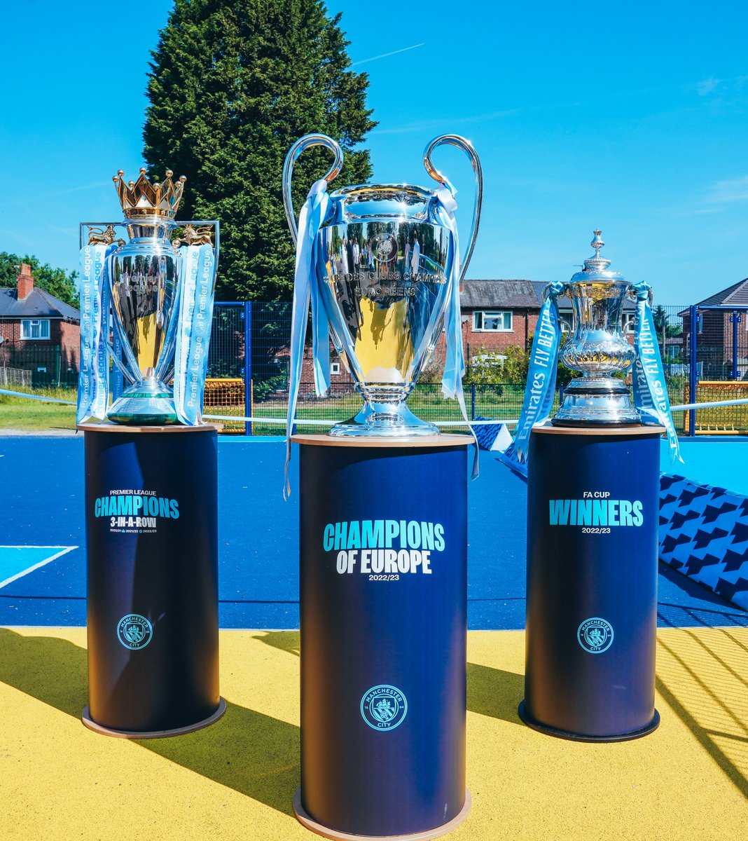 ManCityFra's tweet image. .                       💙 LE TRIPLÉ 💙

🏆 PL                        🏆 CL                        🏆 FA