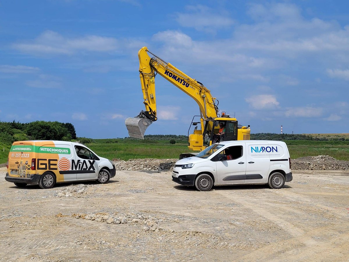 hitechniques's tweet image. Beautiful couple of days in Foynes this week fitting #Unicontrol3D system for Niaron on their new Komatsu228.

#machinecontrol #excavator