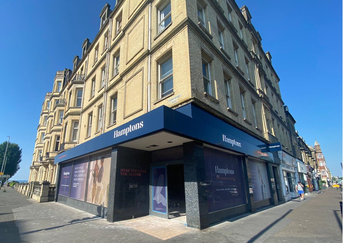 Move Update | We are so pleased to announce that a move date of week commencing 03/07/2023 has now been set. 🎉

#onthemove #relocation #hove #hamptons #newoffice #happycolleagues #seafront