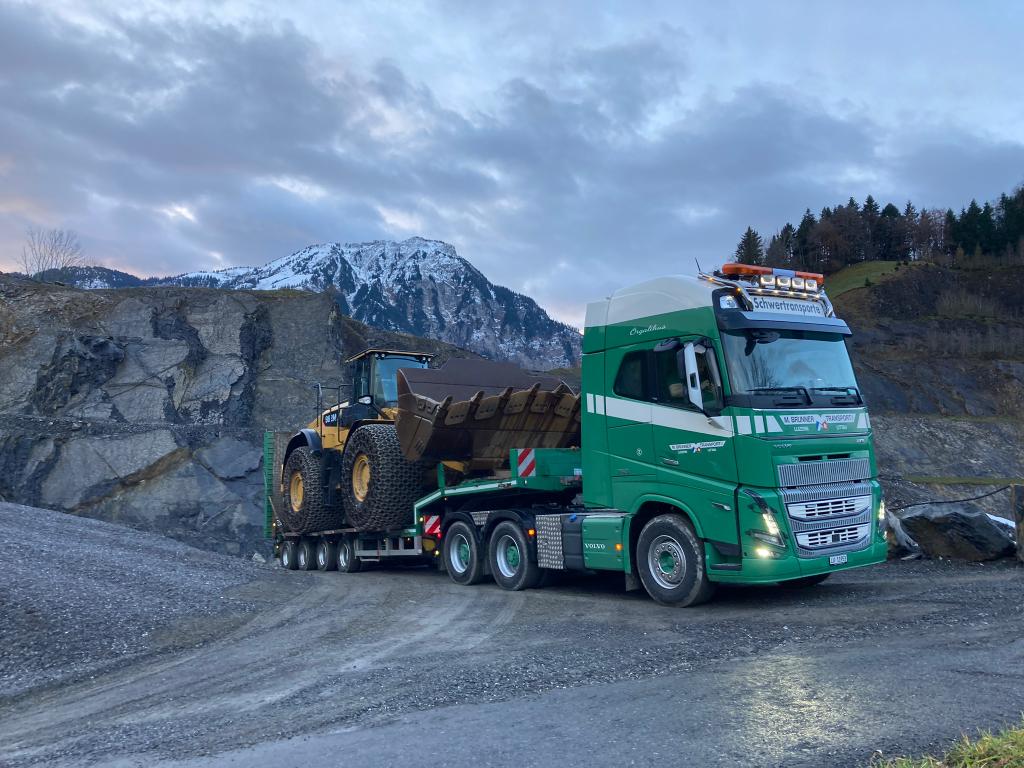 Mit diesem Fan-Bild von burri_simon starten wir dann später auch ins Wochenende. Besten Dank für diese tolle Aufnahme! Euch allen ein erholsames und entspanntes Wochenende!
#volvotrucks #volvotrucksforyou #fanpost