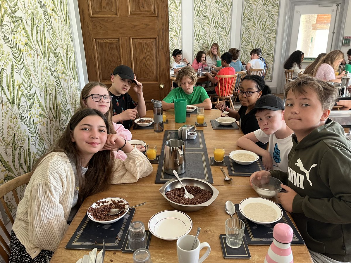 CampionClassE1's tweet photo. Breakfast before our last activities @StAnnesgaCPS https://t.co/ZJphdGZabN